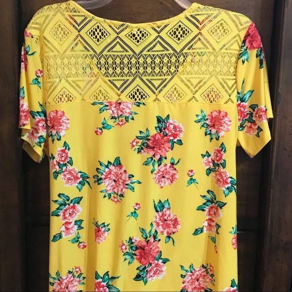 Yellow Floral Top with Lace Back Shoulders LG - Picture 4 of 5